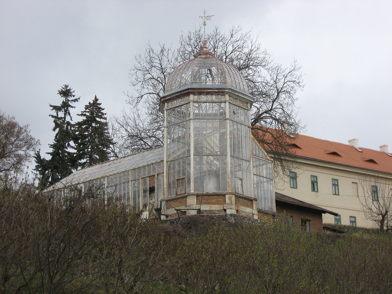 Státní zámek Valeč Vstal jako fénix z popela epochanacestach cz