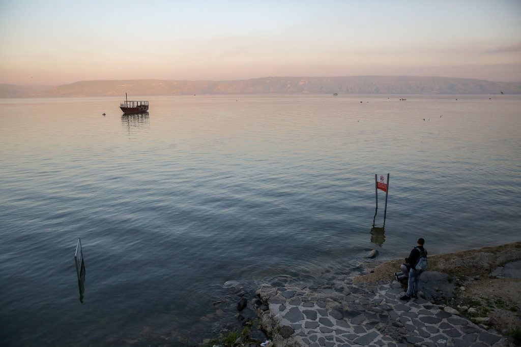 Dno Galilejského jezera v Izraeli: Leží tu poklady z dávných dob?