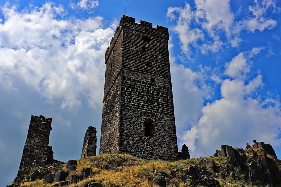 Hrad Házmburk: Poklad pod Černou věží