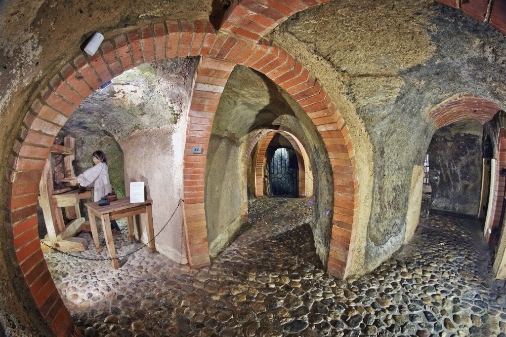 Plzeňské podzemí: Tajemný labyrint skrytý hluboko pod povrchem města
