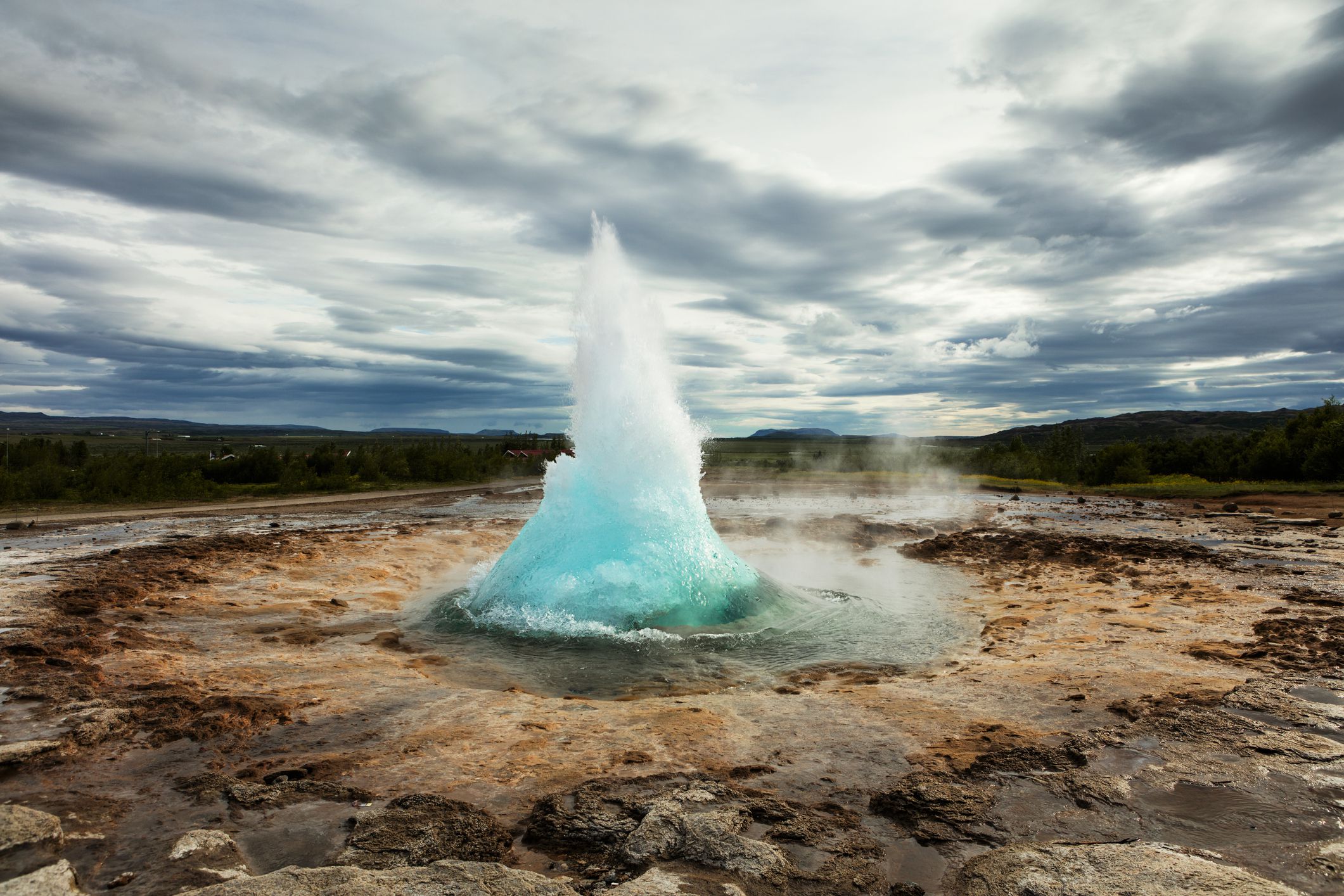 iceland-is-drilling-into-a-volcano-to-generate-geothermal-energy-techspot