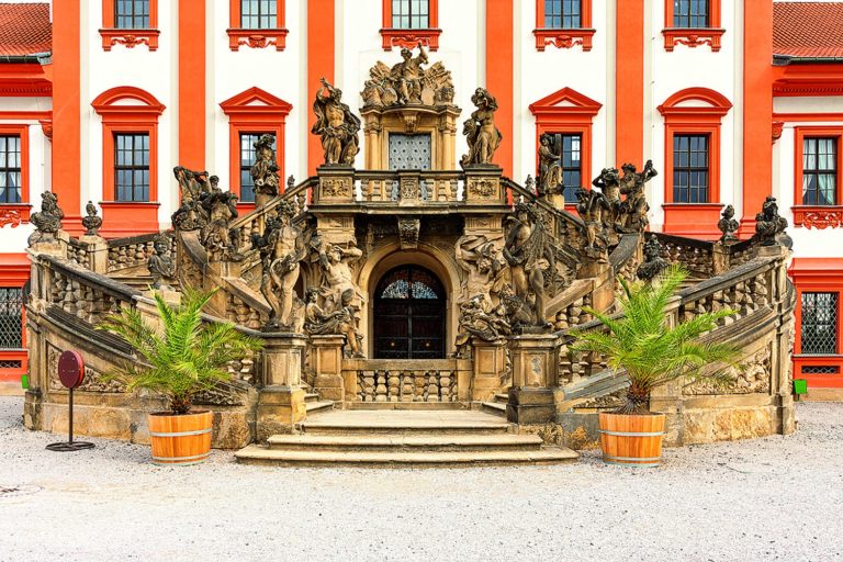 Jedná se snad o ten nejkrásnější zámek v Praze!