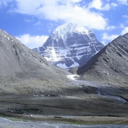 Posvátná hora Kailas: Na vrchol lidská noha zřejmě nikdy nevkročí