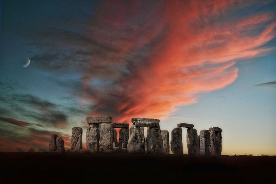 Stonehenge: Záhadné kameny lákají už tisíce let