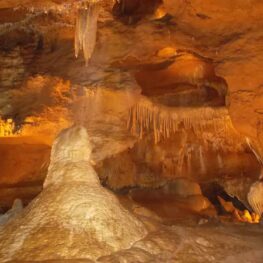 Zákoutí nejkrásnějších jeskyň Česka