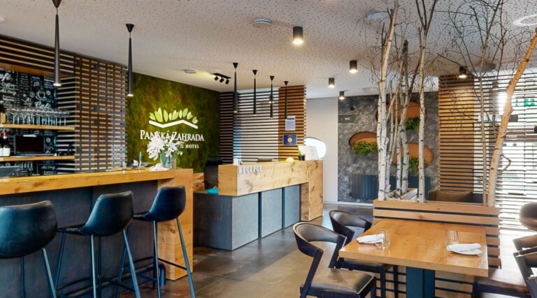Restaurace a hotel Panská zahrada v Dobřichovicích