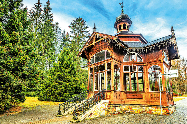 Maxmiliánův pramen byl postaven už v roce 1862.