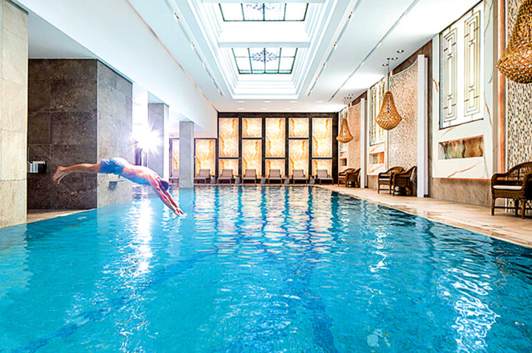 Aktivní klienti si tui krásně zaplavou.